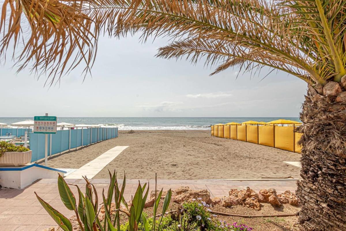797 Holiday Rentals- Duplex Para 7 En La Carihuela A 1 Min De La Playa Торемолинос Екстериор снимка