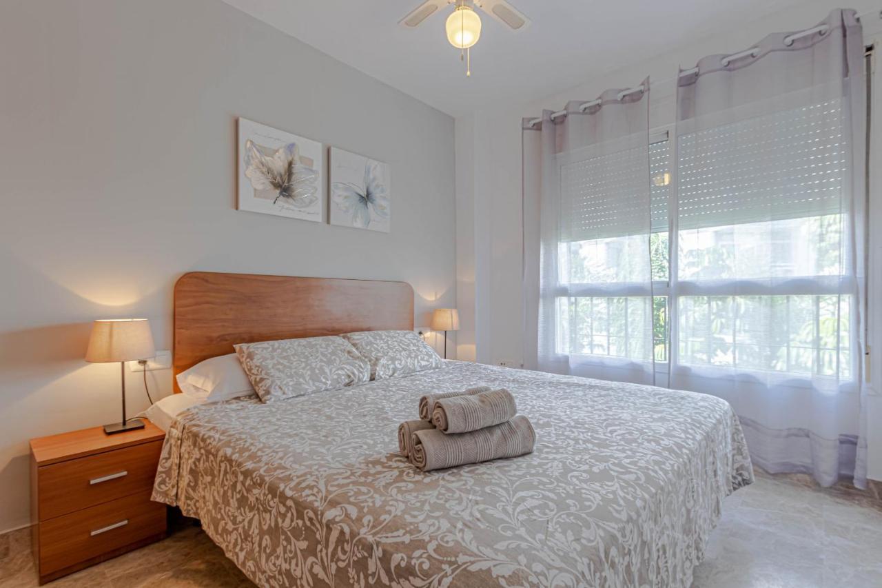 797 Holiday Rentals- Duplex Para 7 En La Carihuela A 1 Min De La Playa Торемолинос Екстериор снимка
