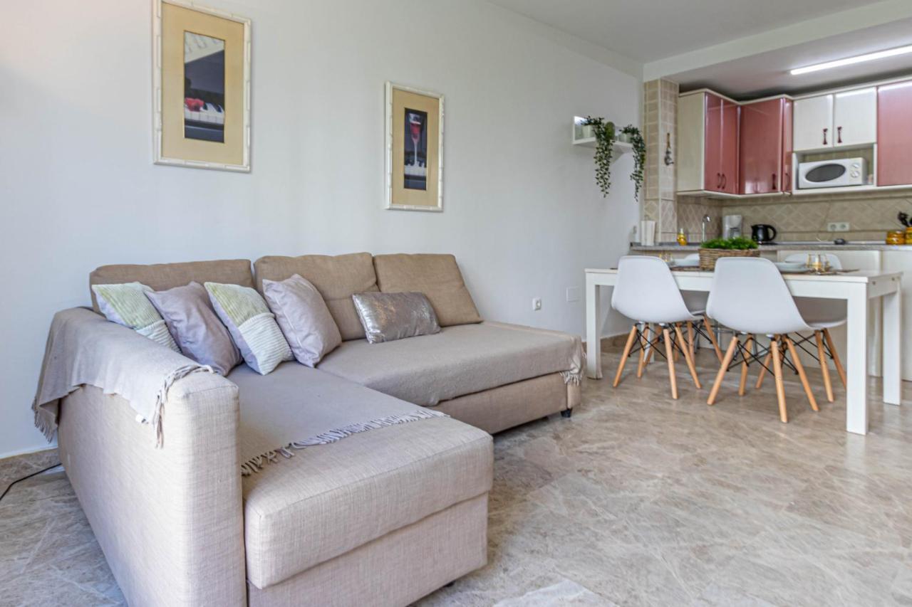 797 Holiday Rentals- Duplex Para 7 En La Carihuela A 1 Min De La Playa Торемолинос Екстериор снимка