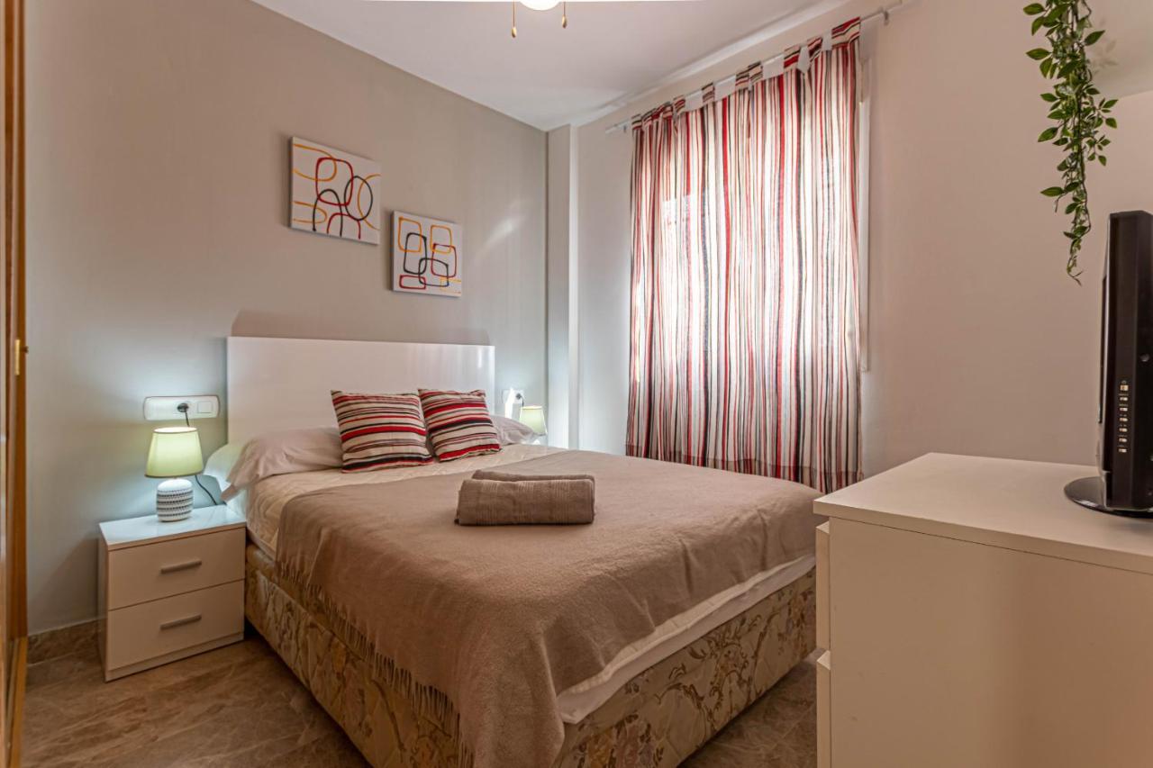 797 Holiday Rentals- Duplex Para 7 En La Carihuela A 1 Min De La Playa Торемолинос Екстериор снимка