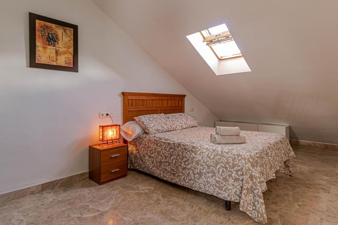 797 Holiday Rentals- Duplex Para 7 En La Carihuela A 1 Min De La Playa Торемолинос Екстериор снимка