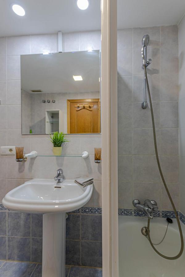 797 Holiday Rentals- Duplex Para 7 En La Carihuela A 1 Min De La Playa Торемолинос Екстериор снимка